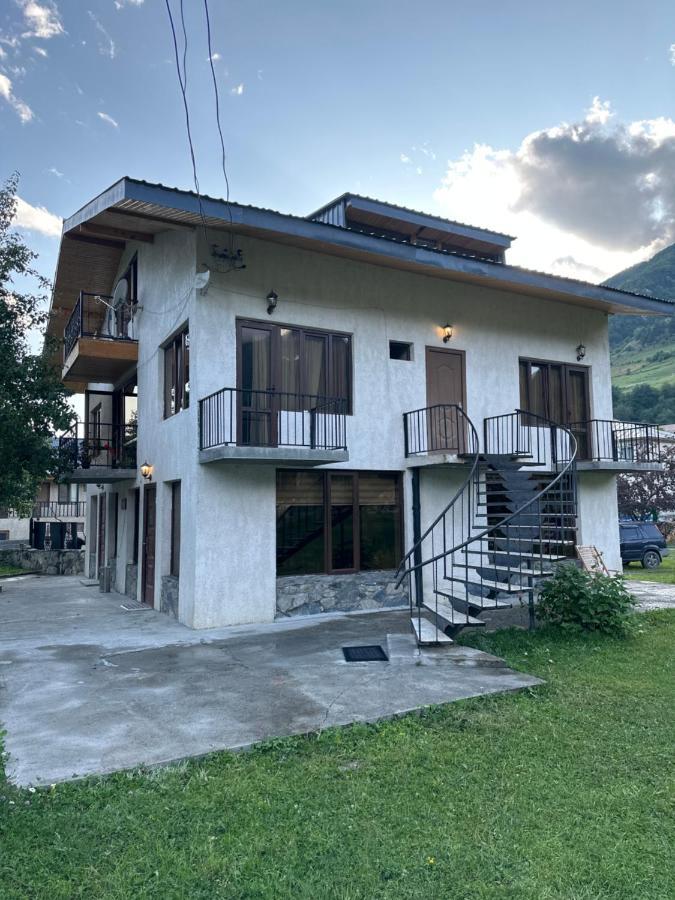 Bala'S House Hotel Mestia Exterior photo