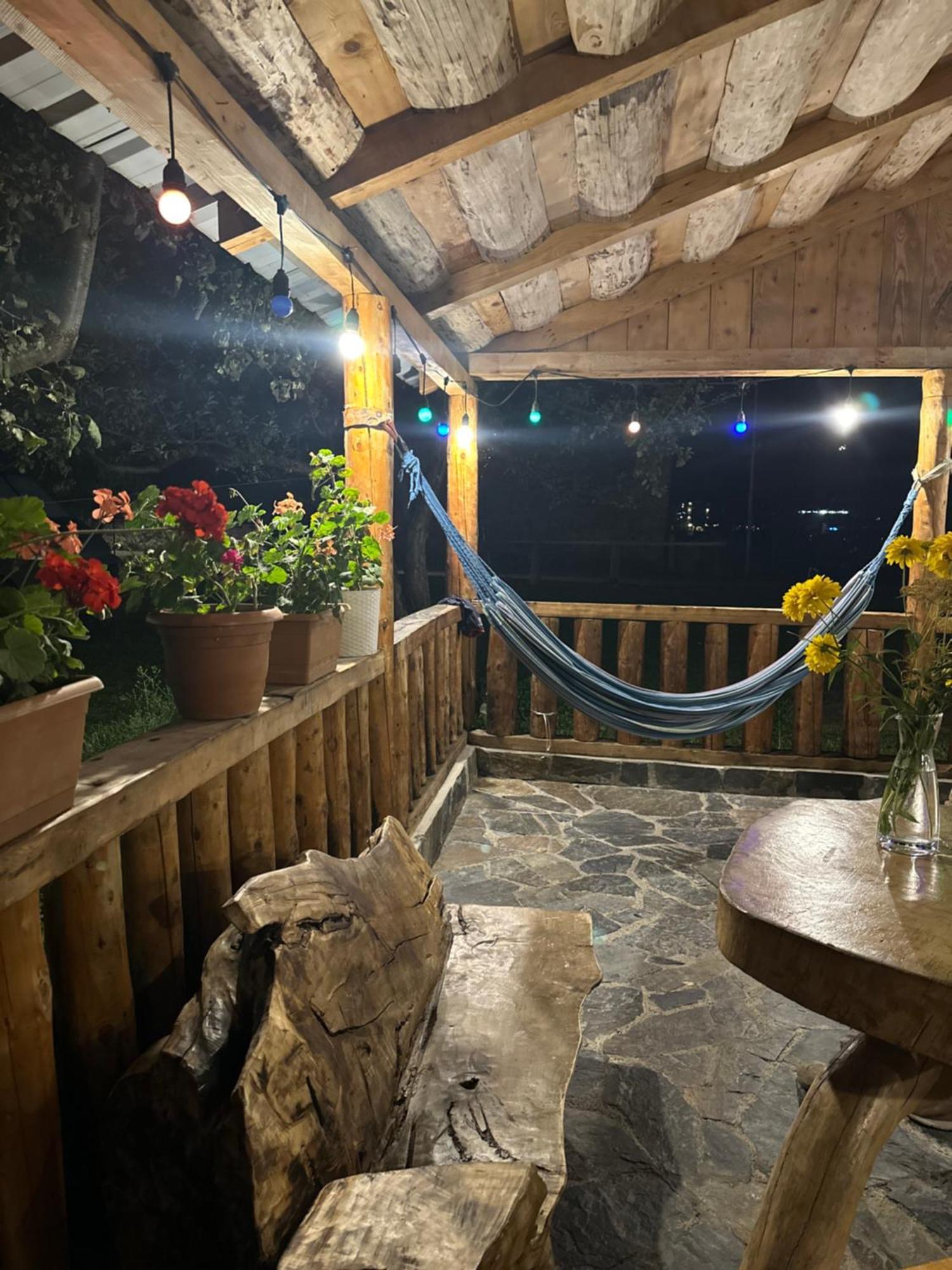 Bala'S House Hotel Mestia Exterior photo