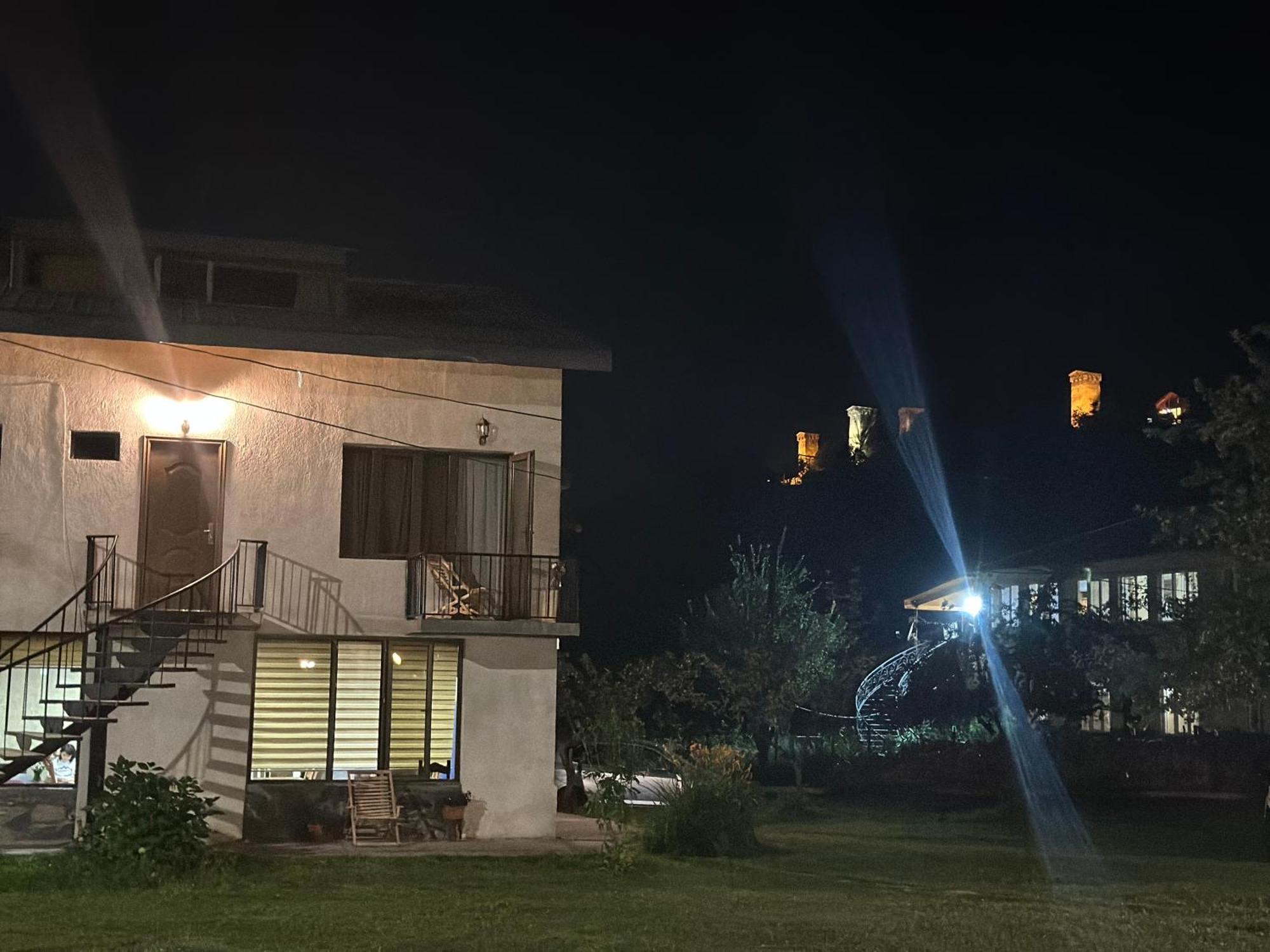 Bala'S House Hotel Mestia Exterior photo
